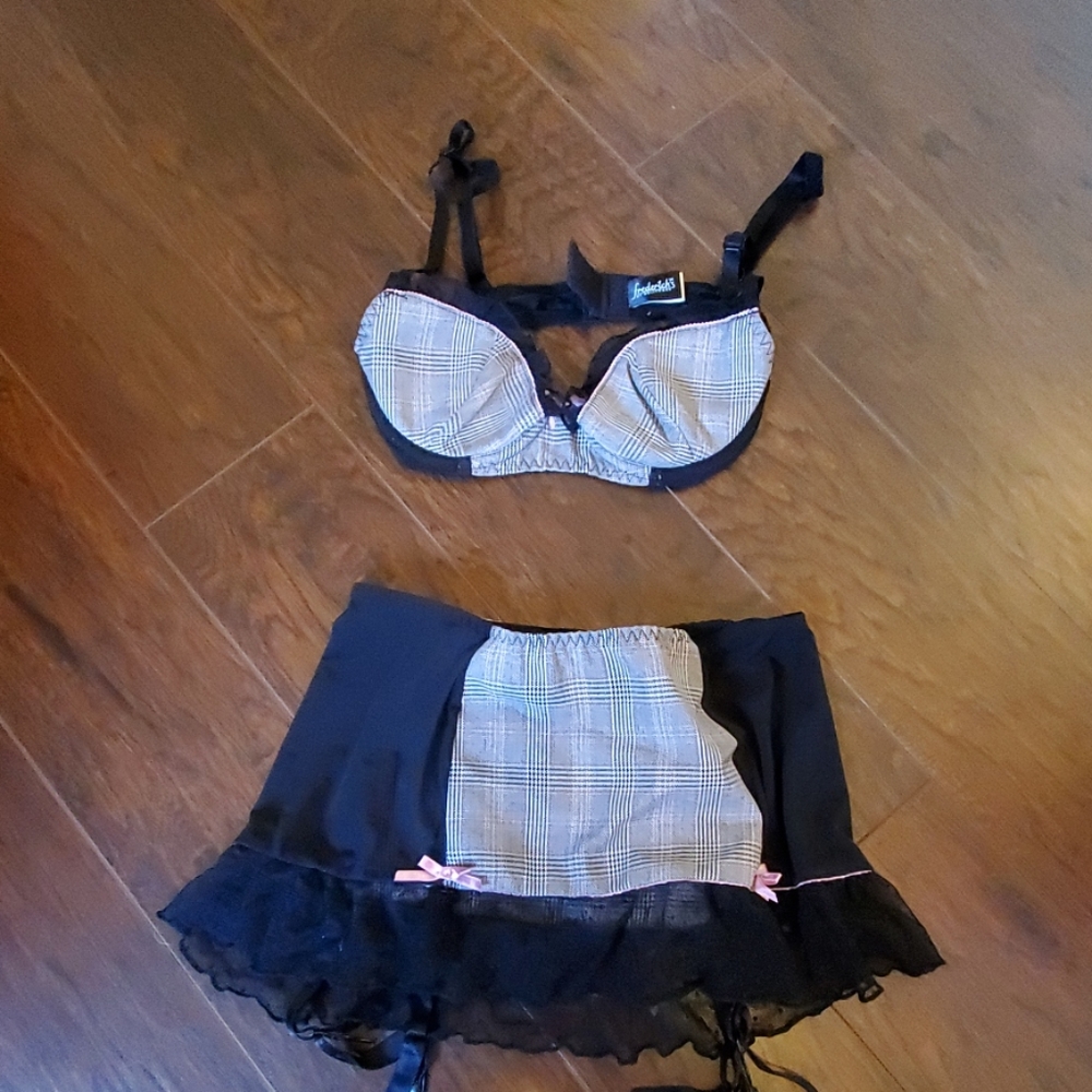 Fredricks of Hollywood bra and bottom set